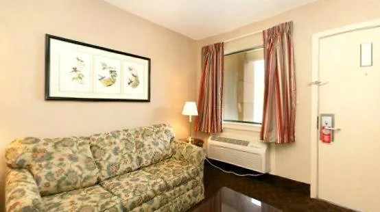 Econo Lodge Inn & Suites Charlotte 2*,  USA