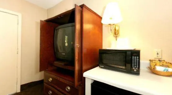 Econo Lodge Inn & Suites Σάρλοτ Ξενοδοχείο
